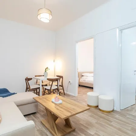 Mainavenue Living Local 公寓 塞萨洛尼基