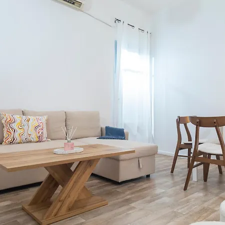 Mainavenue Living Local * 塞萨洛尼基
