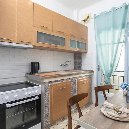 Mainavenue Living Local * Selanik